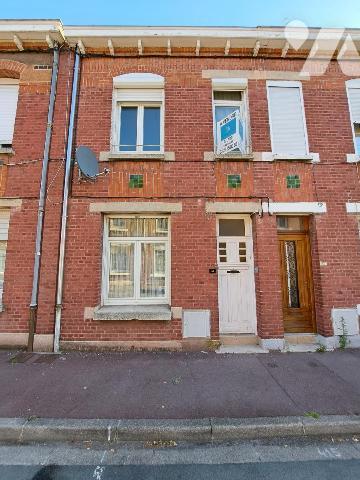 Douai maison mitoyenne comprenant: