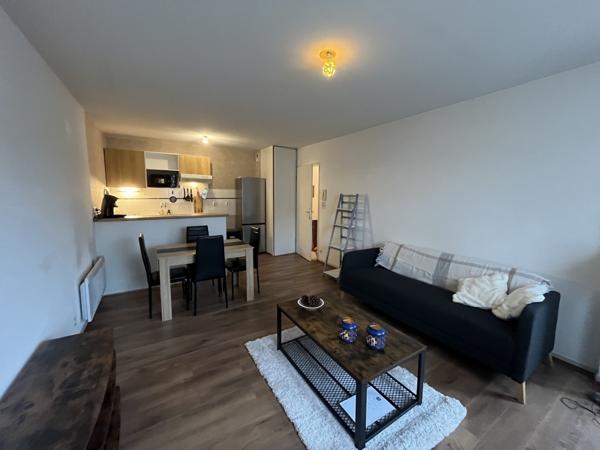 POITIERS - Appartement T 3 meublé