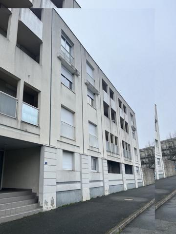 POITIERS - Appartement T 3 meublé