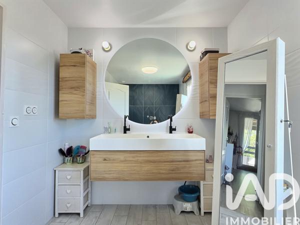 Maison à vendre 6 pièces 133 m² Saint-Martin-de-Crau