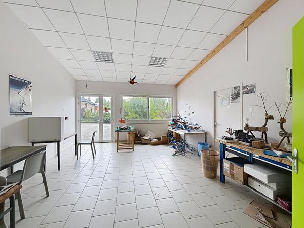 EXCLUSIVITE ! Ensemble immobilier Yssingeaux de plus de 650 m2 sur 8000m2 de terrain clos