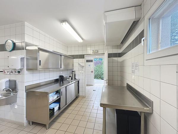 EXCLUSIVITE ! Ensemble immobilier Yssingeaux de plus de 650 m2 sur 8000m2 de terrain clos