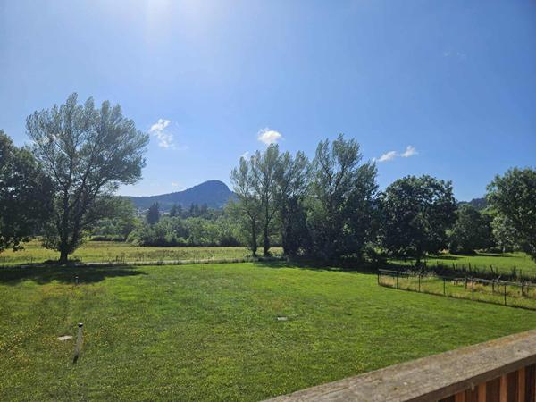 EXCLUSIVITE ! Ensemble immobilier Yssingeaux de plus de 650 m2 sur 8000m2 de terrain clos