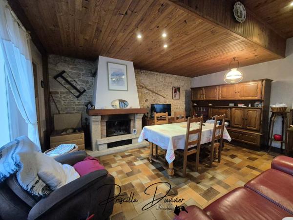 Angy (60250) Maison avec cour, garage, cave et jardin non attenant