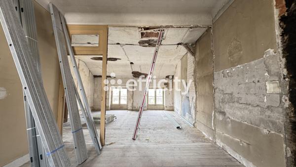 Immeuble 10 pièces - 213 m²