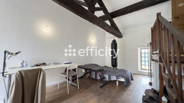 Immeuble 10 pièces - 213 m²