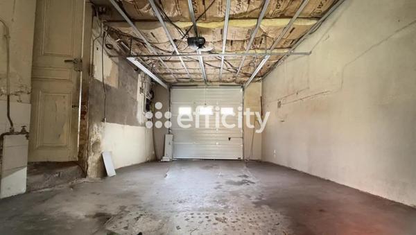 Immeuble 10 pièces - 213 m²