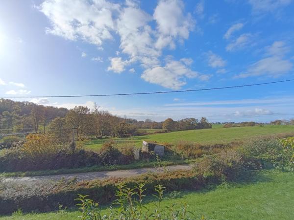 29530 Plonevez du Faou maison plain pied 3 chambres sous sol au calme, vue, source, hangar