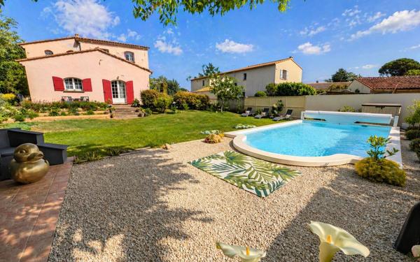 Maison à vendre    6 pièces • 147 m2 Montfavet - Avignon