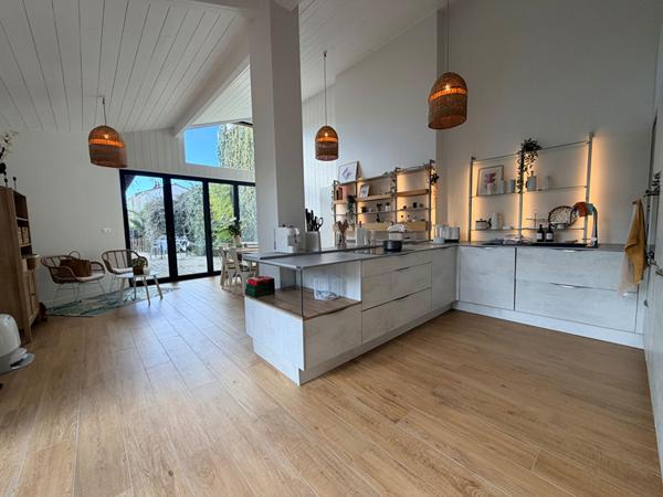 Maison La Teste De Buch 6 pièce(s) 241 m2