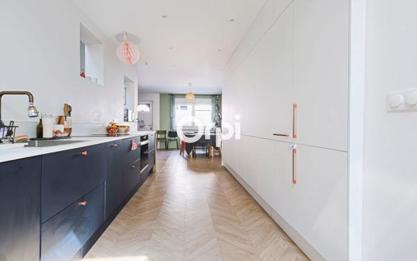 Maison à vendre    5 pièces • 140 m2 Faches-Thumesnil
