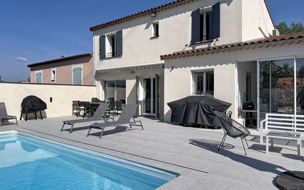 Maison à vendre    4 pièces •  Mougins