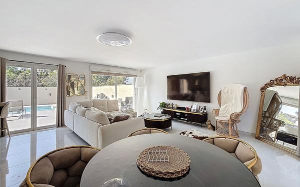 Maison à vendre    4 pièces •  Mougins