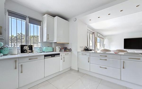 Maison à vendre    4 pièces •  Mougins