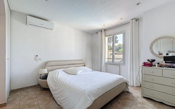 Maison à vendre    4 pièces •  Mougins