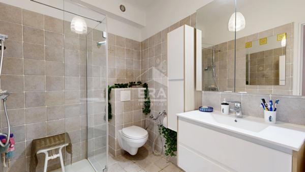 NICE - FLEURS : GRAND 2 PIÈCES AVEC TERRASSE