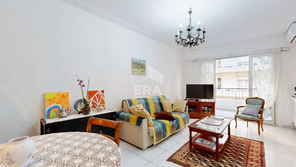 NICE - FLEURS : GRAND 2 PIÈCES AVEC TERRASSE