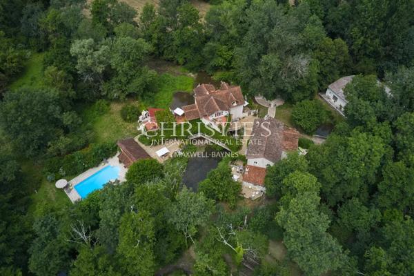 Un lieu d’âme et de beauté, où l’eau, la pierre et la lumière ne font plus qu’un.