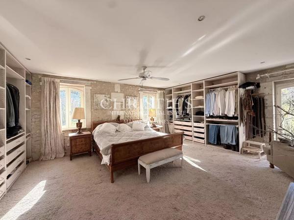 Un lieu d’âme et de beauté, où l’eau, la pierre et la lumière ne font plus qu’un.