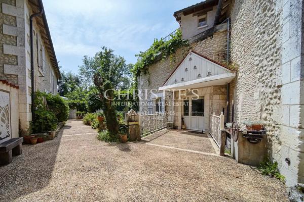 Un lieu d’âme et de beauté, où l’eau, la pierre et la lumière ne font plus qu’un.