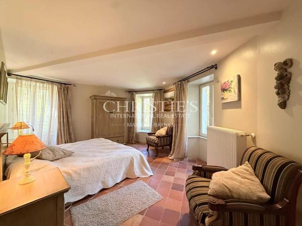 Un lieu d’âme et de beauté, où l’eau, la pierre et la lumière ne font plus qu’un.