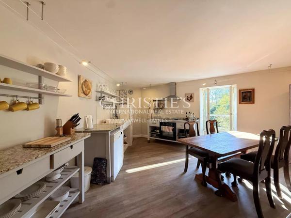 Un lieu d’âme et de beauté, où l’eau, la pierre et la lumière ne font plus qu’un.