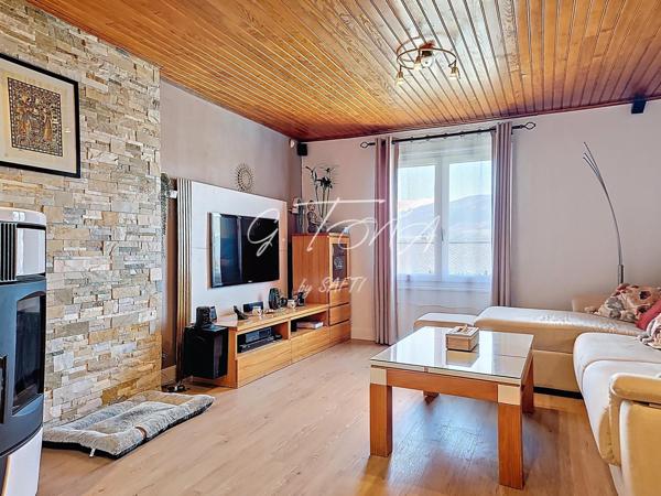 Propriété de charme avec vue exceptionnelle – Estavar