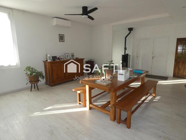 Maison de plain-pied 113m², sur sous sol complet.