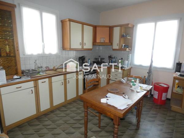 Maison de plain-pied 113m², sur sous sol complet.