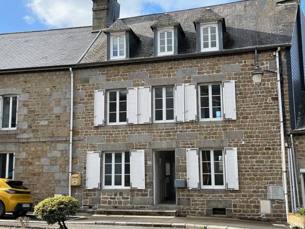 Maison en pierres de 140 m² – 6 chambres – Saint-Sever-Calvados (Noues-de-Sienne)