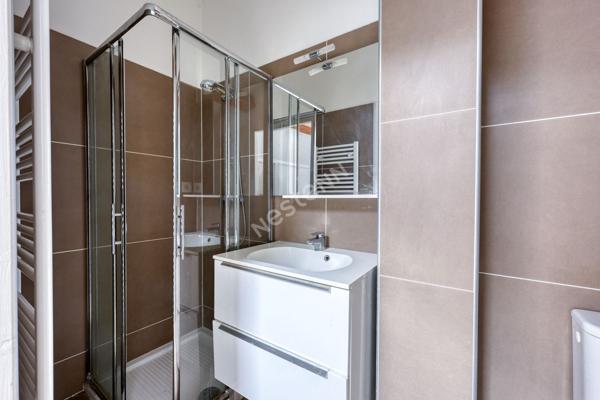 À vendre : Appartement de 5 pièces en duplexavec garage à Six Fours Les Plages en Centre ville