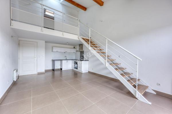 À vendre : Appartement de 5 pièces en duplexavec garage à Six Fours Les Plages en Centre ville