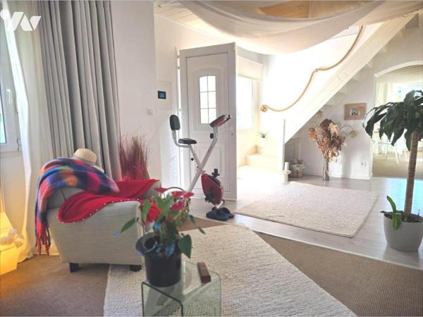 Propriété de luxe à MONTHUREUX-SUR-SAONES