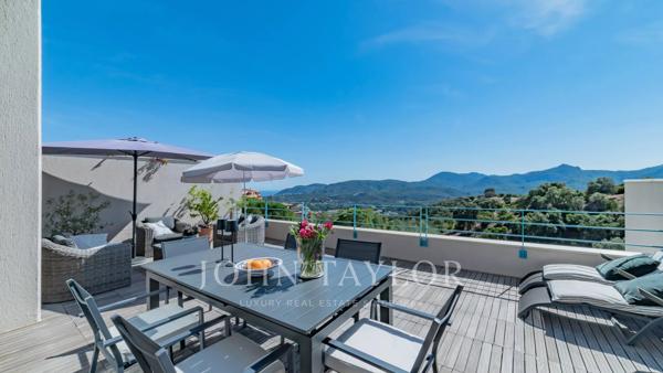 Exclusivité - Duplex au dernier étage avec vue mer – Domaine du Grand Duc