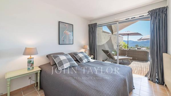 Exclusivité - Duplex au dernier étage avec vue mer – Domaine du Grand Duc