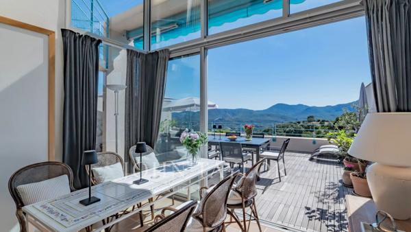 Exclusivité - Duplex au dernier étage avec vue mer – Domaine du Grand Duc