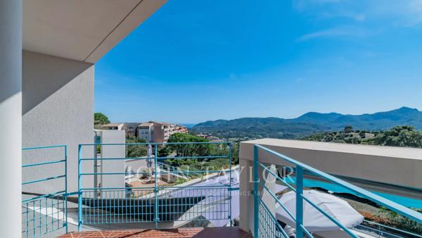 Exclusivité - Duplex au dernier étage avec vue mer – Domaine du Grand Duc
