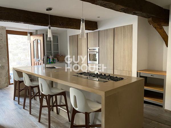 MAISON À VENDRE DE 6 PIÈCES DE 215,00 M²