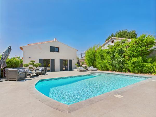 Six-Fours-les-Plages (83140) Maison avec piscine à Six-Fours-les-Plages, dans le secteur recherché de Talian, entre Le Brusc et Sanary-sur-