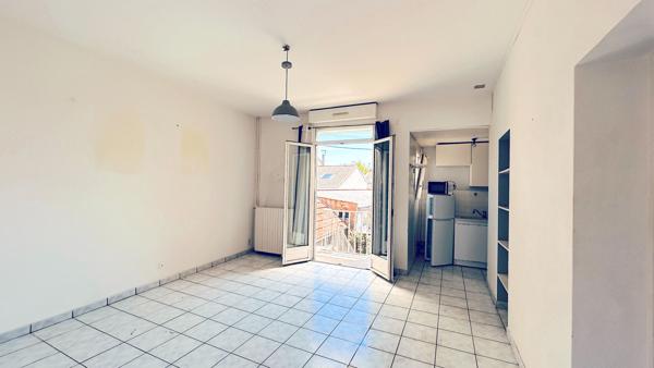 A VENDRE APPARTEMENT 3 PIECES - BORDEAUX BARRIERE DE TOULOUSE , Bordeaux A VENDRE APPARTEMENT 3 PIECES - BORDEAUX BARRIERE DE TOULOUSE , Bordeaux