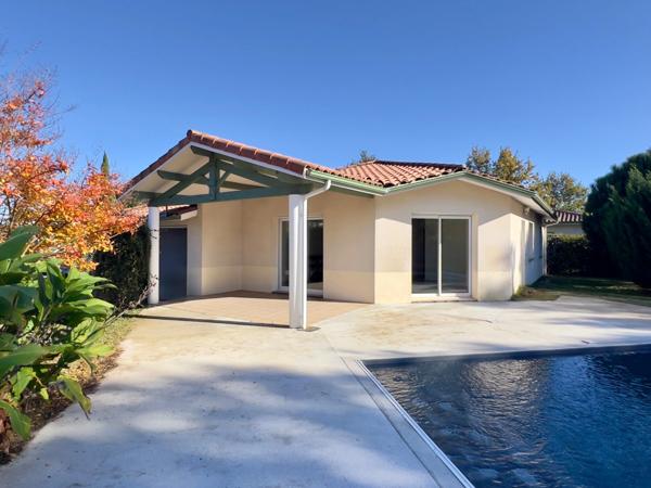 Maison de plain-pied 4 pièces, 89 m², avec piscine et grande terrasse à Biscarrosse
