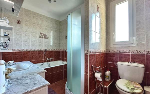 Maison à vendre    9 pièces •  Cassagnes-Bégonhès