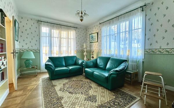 Maison à vendre    9 pièces •  Cassagnes-Bégonhès