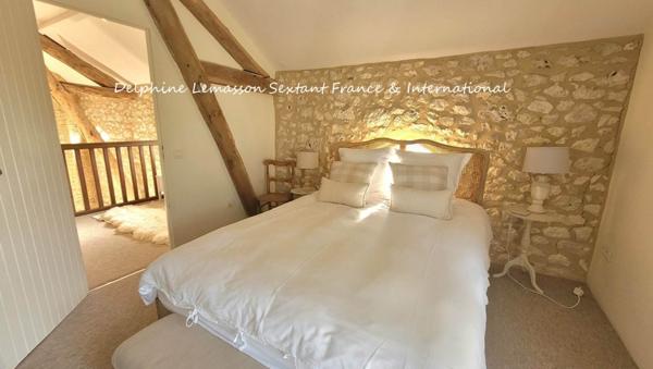 Propriété de charme comprenant 3 logements et 2 piscines avec vue dégagée