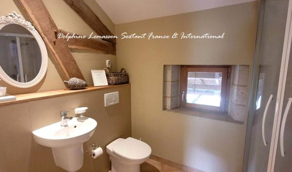 Propriété de charme comprenant 3 logements et 2 piscines avec vue dégagée