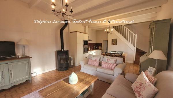 Propriété de charme comprenant 3 logements et 2 piscines avec vue dégagée