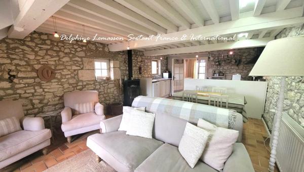 Propriété de charme comprenant 3 logements et 2 piscines avec vue dégagée