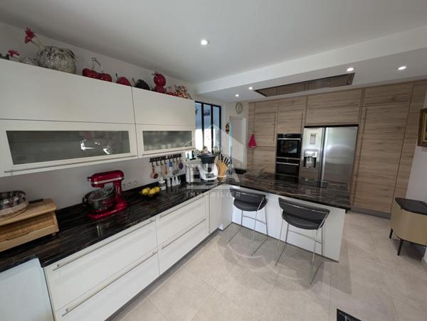 Maison individuelle à 8 min de Montpon-Ménéstérol 7 pièces de 186,45 m²