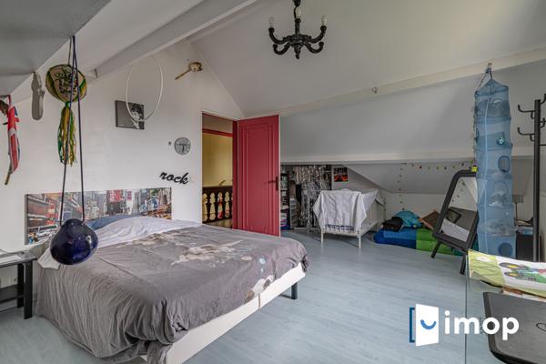 Maison avec extérieur