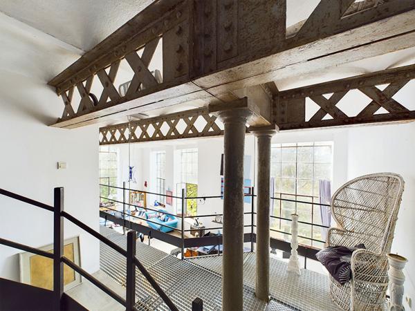 LOFT de 245m² SUR 3 PLATEAUX D'ANS UNE ANCIENNE FILATURE SUR PARCELLE DE 900M² SITUE A VILLENEUVE DE BERG 07170